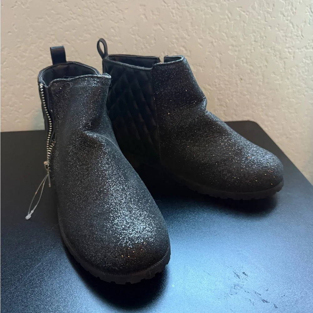 Glittery Black Ankle Boots Girls Size 4